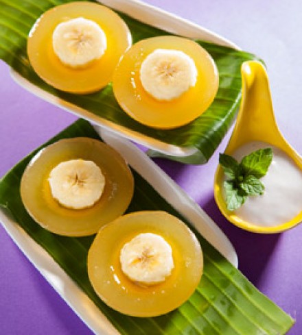 Steamed Banana Cake with Coconut Milk