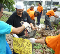Aktiviti Pembersihan Dengan Pengasingan Sampah Di Kalangan kakitangan AMB & MPIB