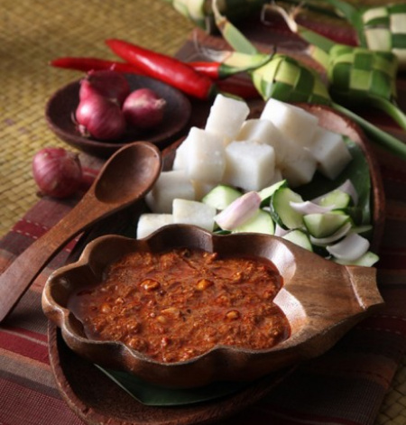 Resepi Nasi Impit & Kuah Kacang Yang Mudah & Paling Sedap