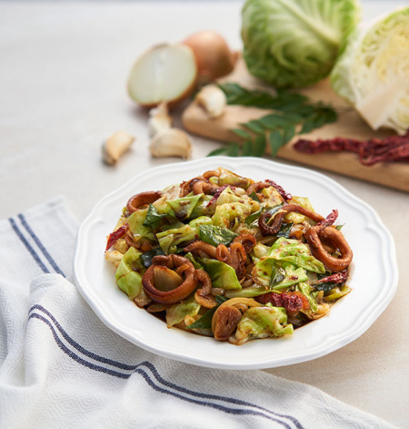 Stir-fry Kam Heong Cabbage With Squid